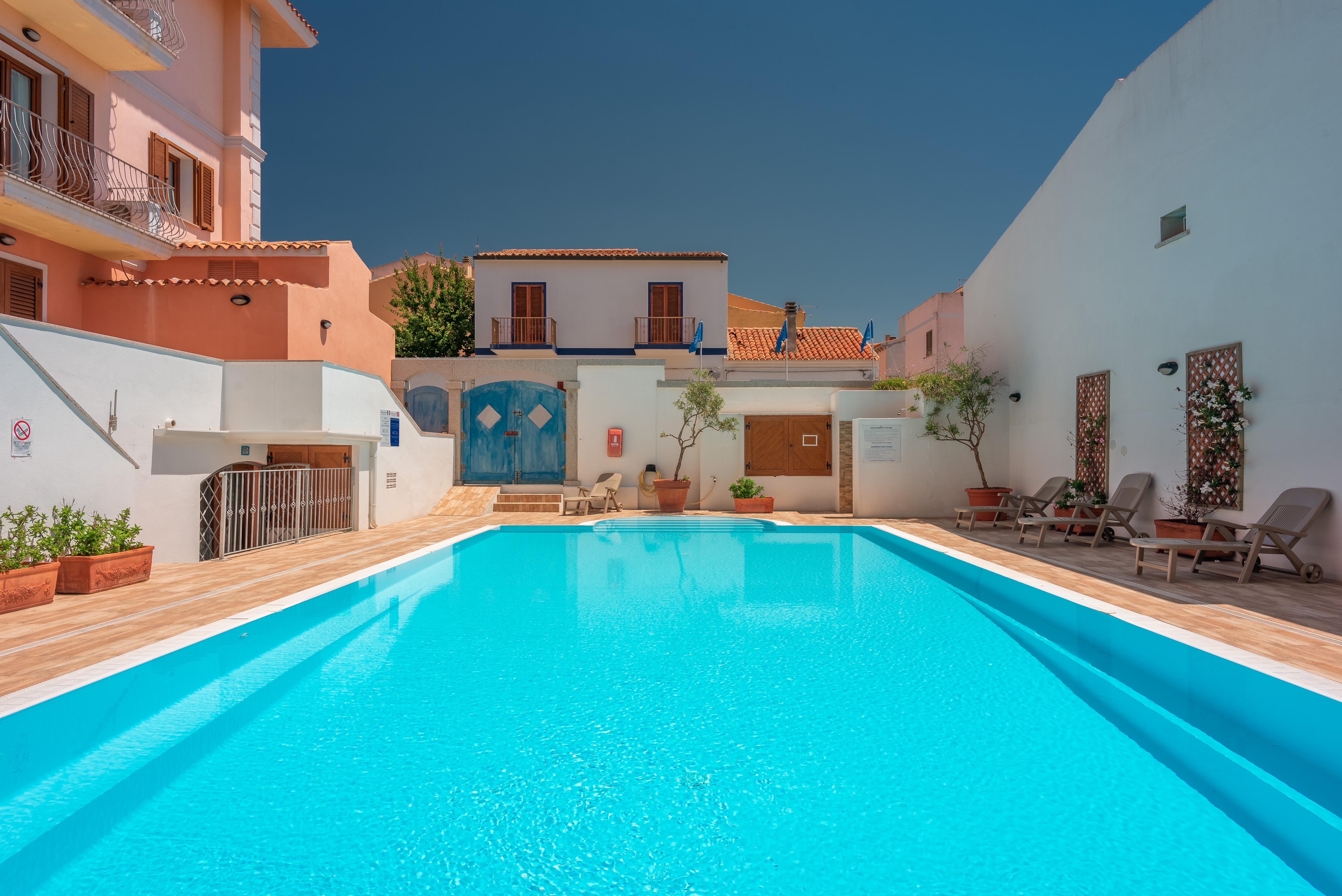 Апарт готель Cristal Blu Санта-Тереза-Галлура Екстер'єр фото